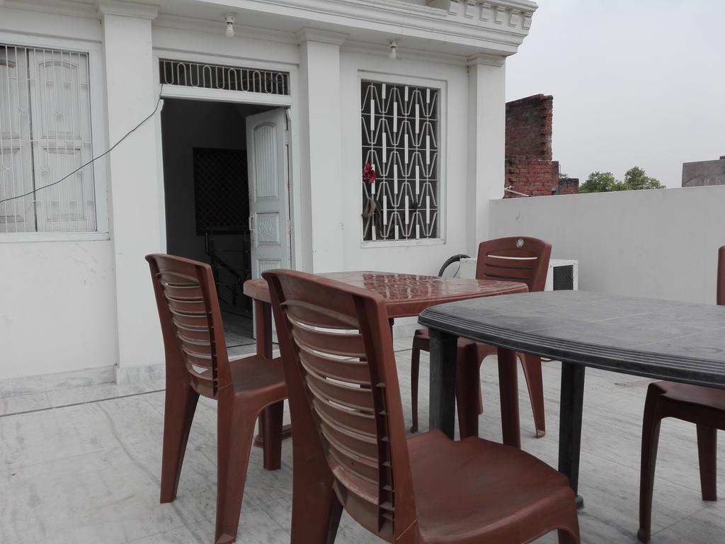 Dynasty Guest House Varanasi Exterior foto